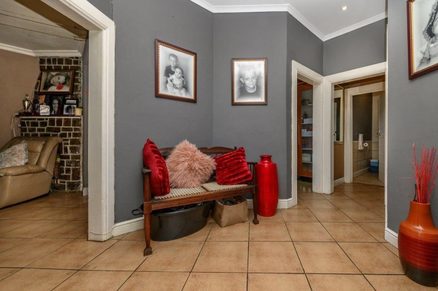 5 Bedroom Property for Sale in Van Riebeeck Hoogte Eastern Cape